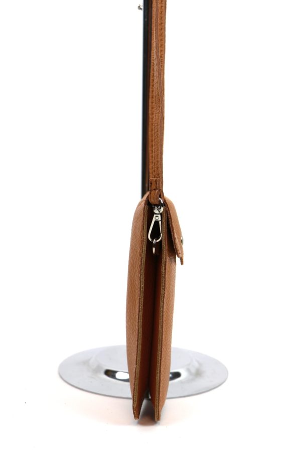 V326 Leather Traveller Bag